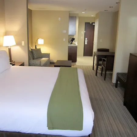 Holiday Inn Express Golden-Kicking Horse By Ihg Exterior photo