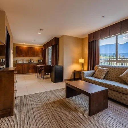 Holiday Inn Express Golden-Kicking Horse By Ihg Exterior photo