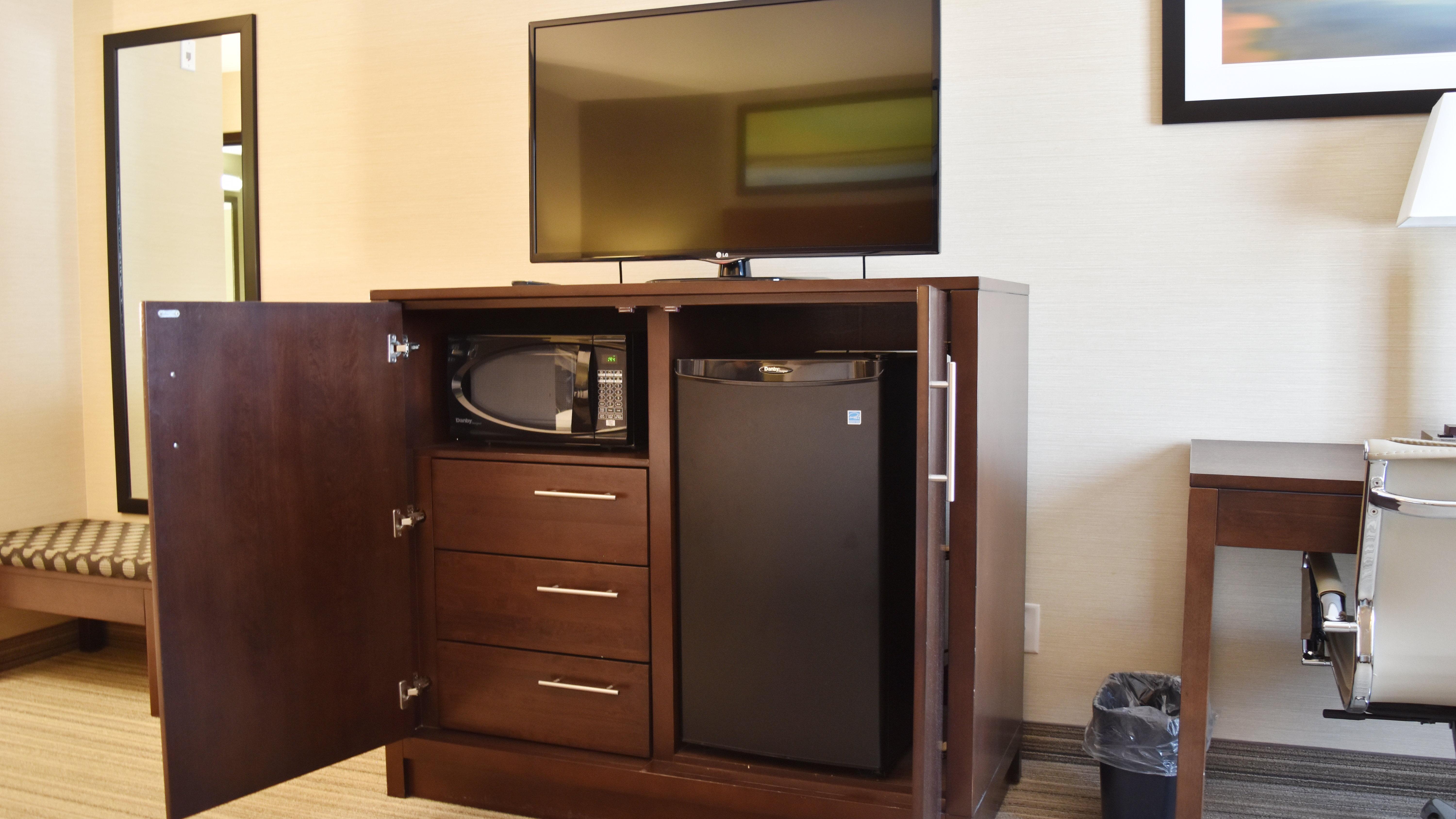 Express Golden-kicking Horse By Ihg 3*