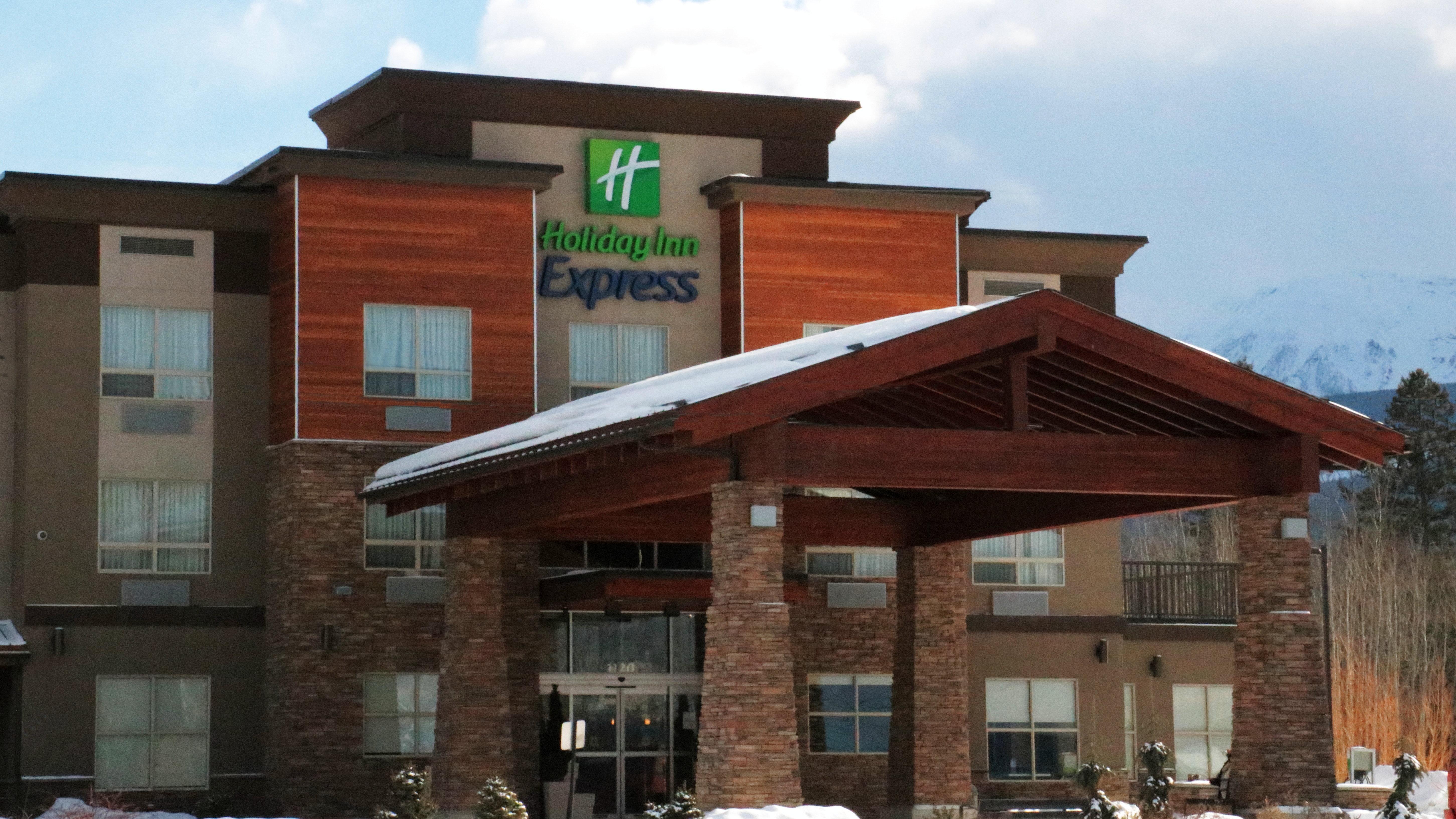 Express Golden-kicking Horse By Ihg Hotel