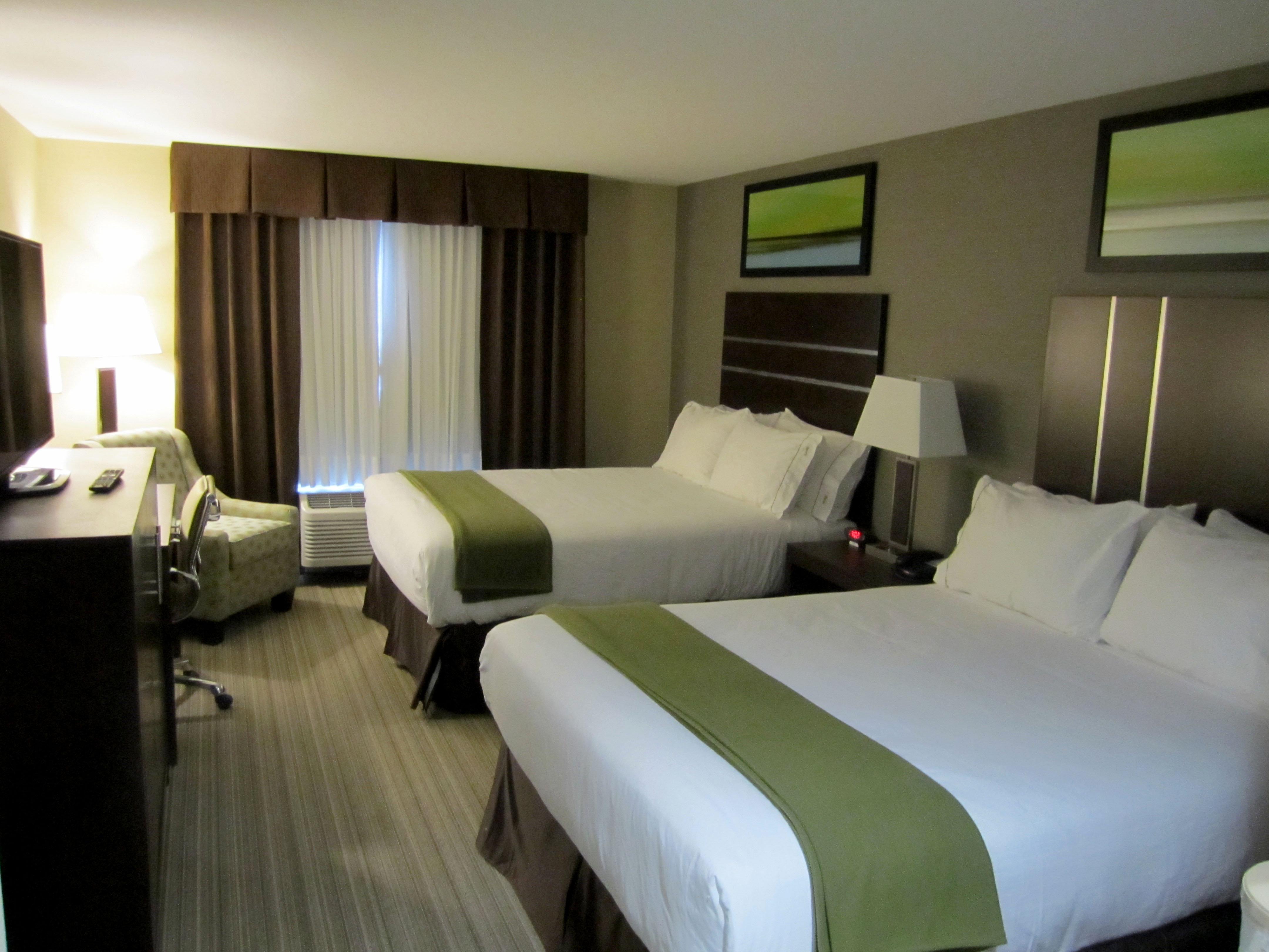 Hotel Express Golden-kicking Horse By Ihg
