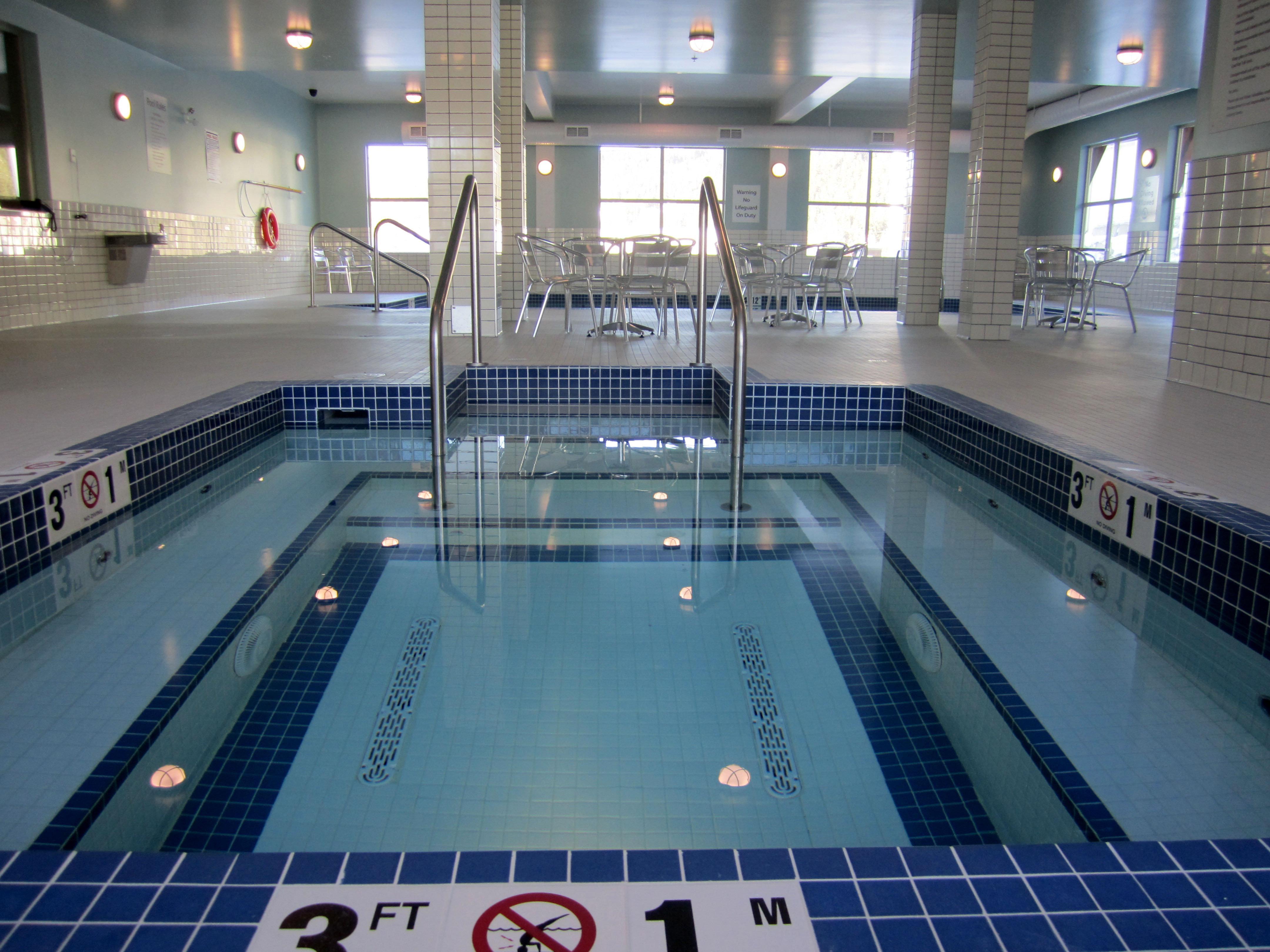 Express Golden-kicking Horse By Ihg Hotel