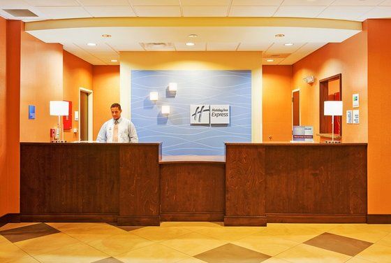 Express Golden-kicking Horse By Ihg Hotel 3*